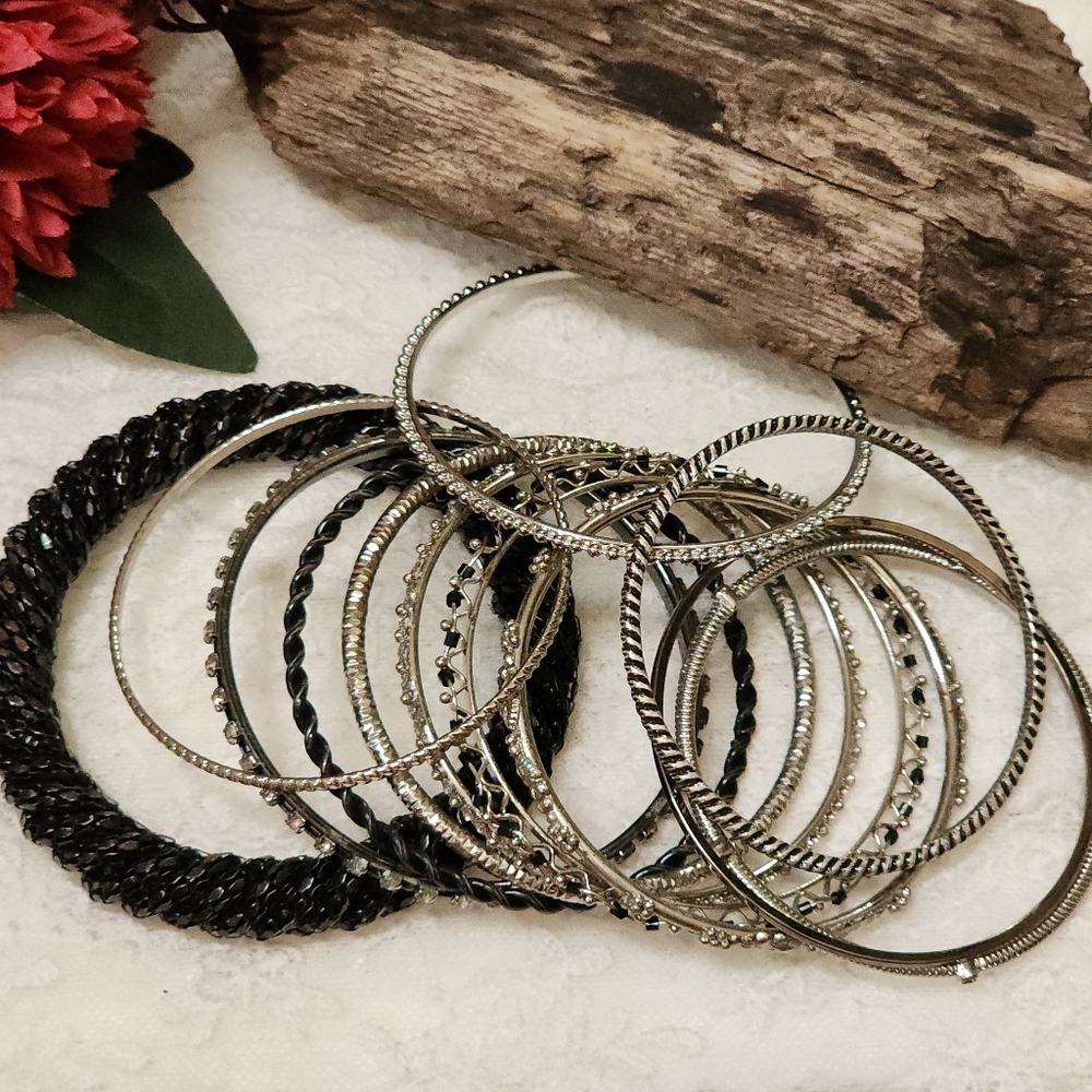 12 Vintage Silver Toned and Black Metal Bangle Set